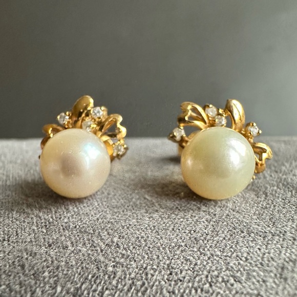14k solid yellow gold natural pearl and natural diamonds earrings